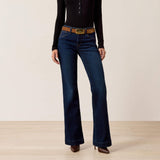 Front view of women’s Ariat jeans in Hayward wash, showing the full leg and five-pocket design.