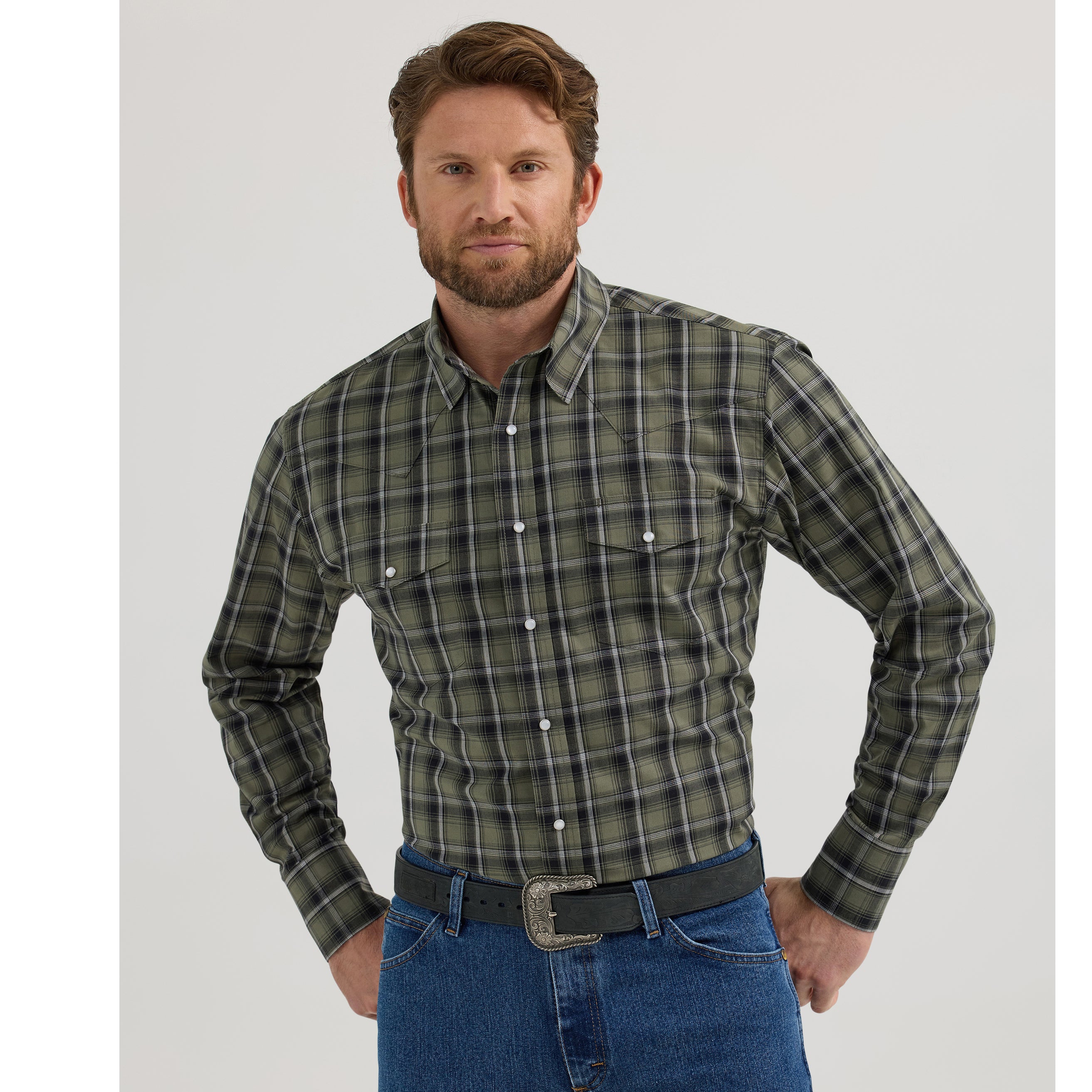 Classic Wrangler Green Plaid Long Sleeve Button Up Classic Wrangler Green Plaid Long Sleeve Button Up