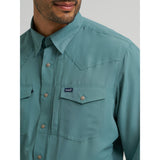 Snap closure, green long sleeve, Collar, wrangler on pocket 