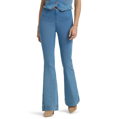 Wrangler X Lainey Wilson Pull On Flare Jeans