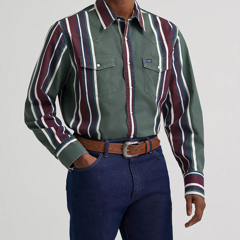 Front side view of Wrangler Men's Vintage Green & Burgundy Brushopper Long Sleeve 