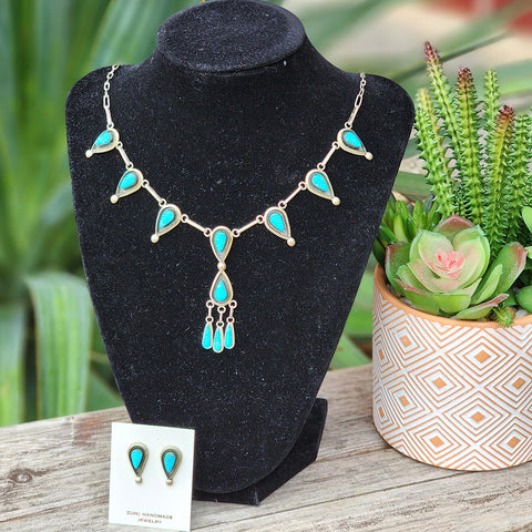 Zuni Handmande Leaf Detailed Turquoise Necklace 