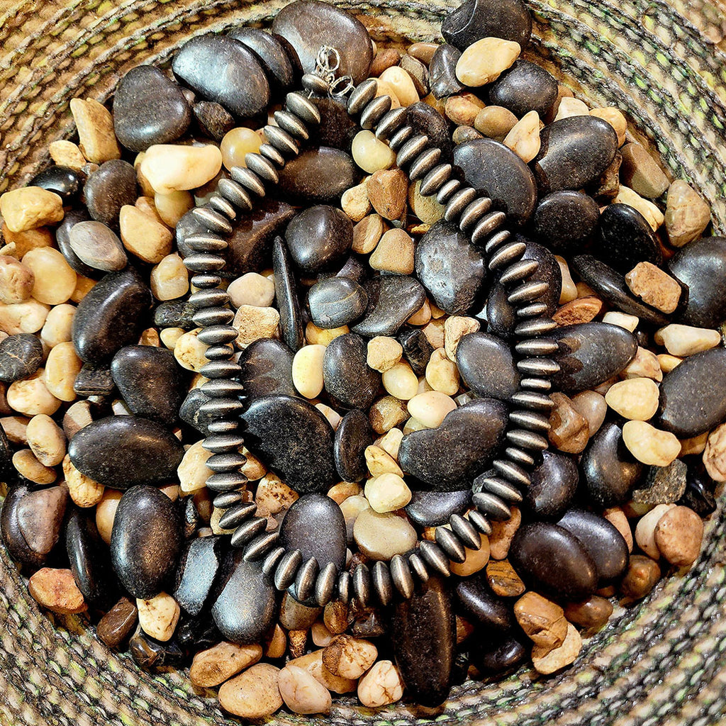 "Rodeo" Faux 16in Navajo Pearl Necklace