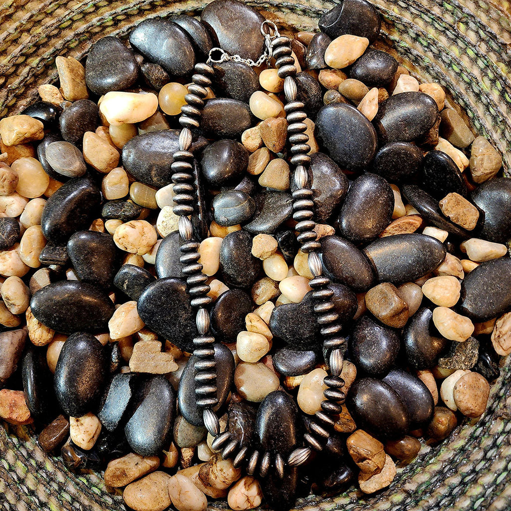 "Raine" Faux 18in Navajo Pearl Necklace