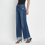 Side view of the jeans. 