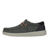 Men's casual shoes in black oyster color with suede detailing