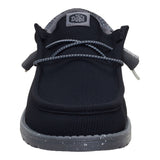 Front side view of one single shoe. 