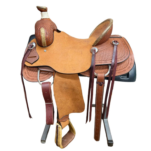 Side View of HR 15.5" Association Saddle
