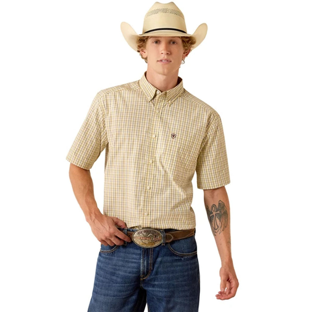 Short sleeve button down, chest pocket with Ariat Logo, sunlight Plaid 
