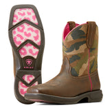 Front view of Ariat Anthem Shortie Boot in camo suede with pink stitching