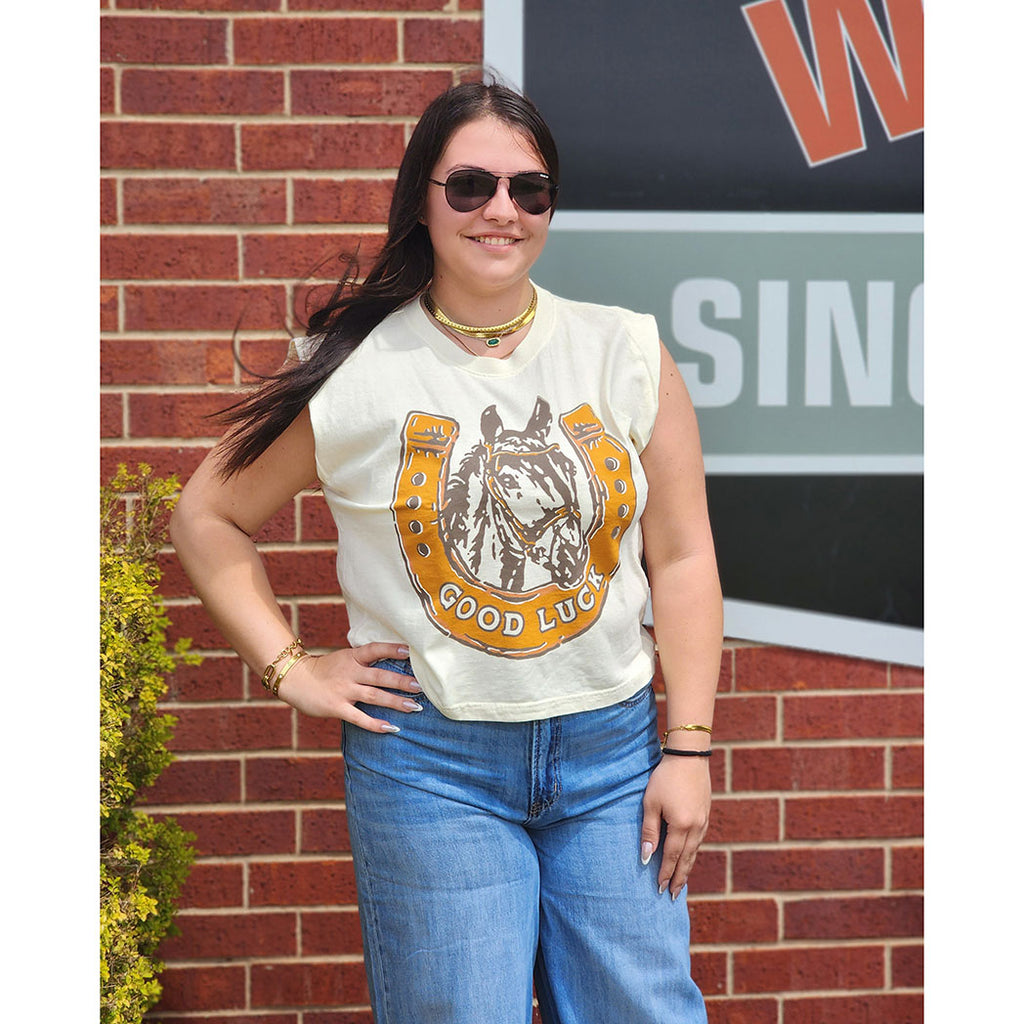 Crop, sleeveless, crew neck Horse with horse shoe 