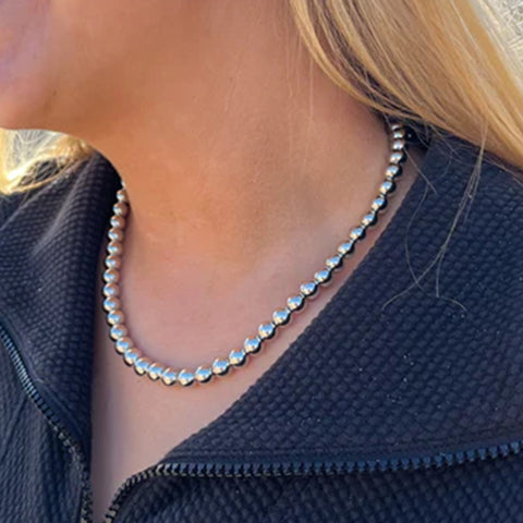 Shiny silver pearl necklace