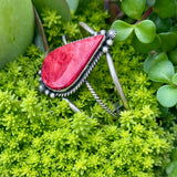 "Apple" Spiny Oyster Teardrop Cuff