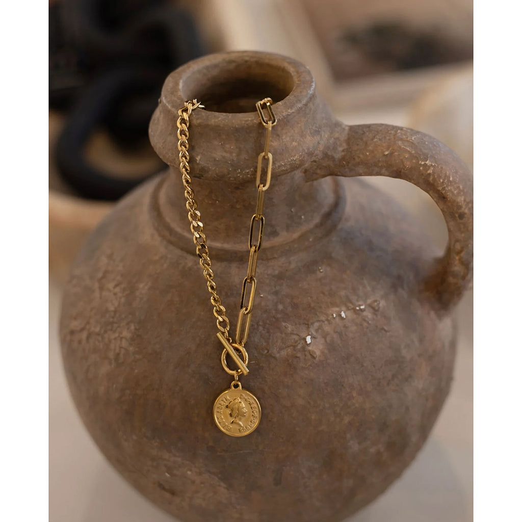 Lila Necklace
