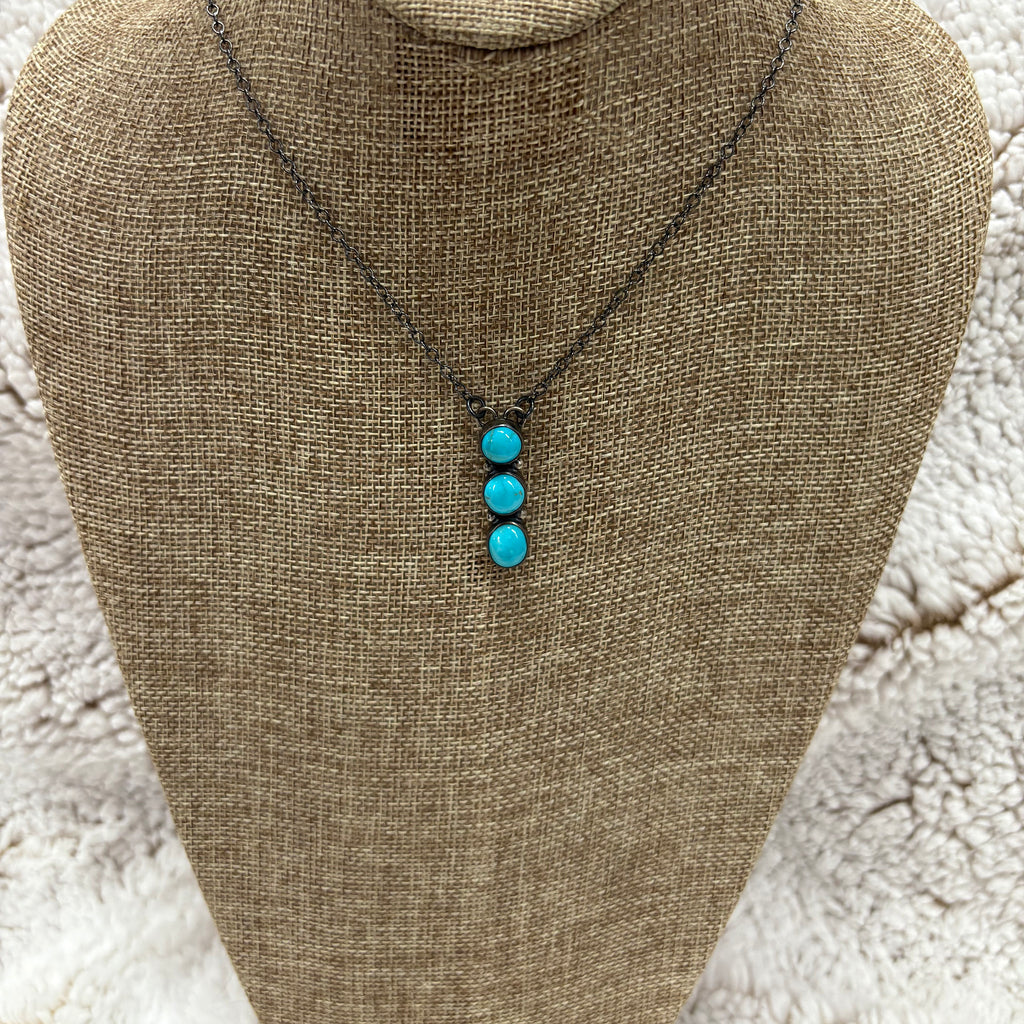 Necklace with 3 vertical Kingman Turquoise stones