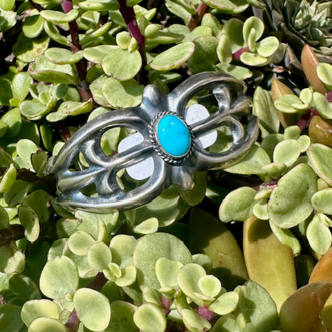 Silver cuff with a kingman turquoise stone 