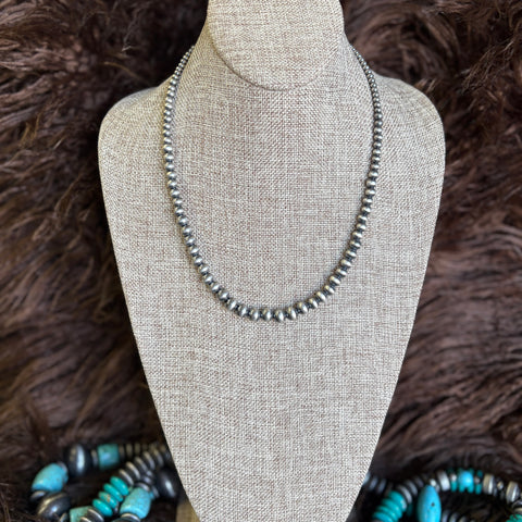 20 inch length Navajo pearl necklace with 4-8 mm graduated size pearls 