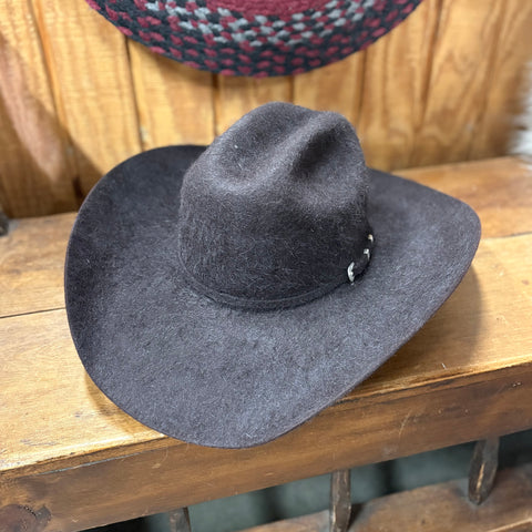 Dark brown grizzly cowboy hat.