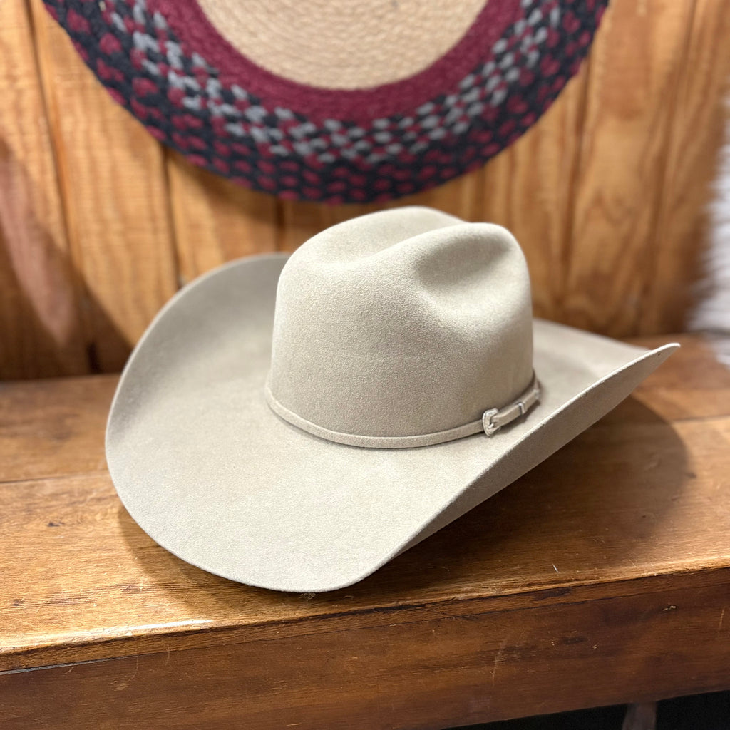 Tan felt cowboy hat.