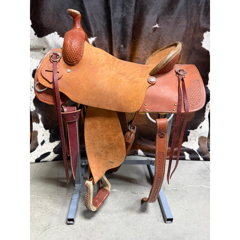 HR Saddlery 16in All Around Trail Saddle