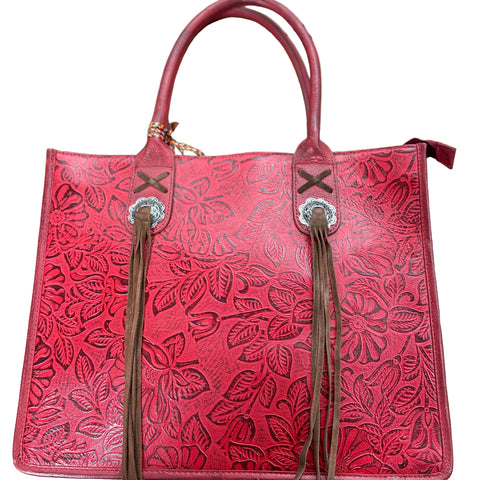 Front side view of scarlet red angelstone ridge purse. 
