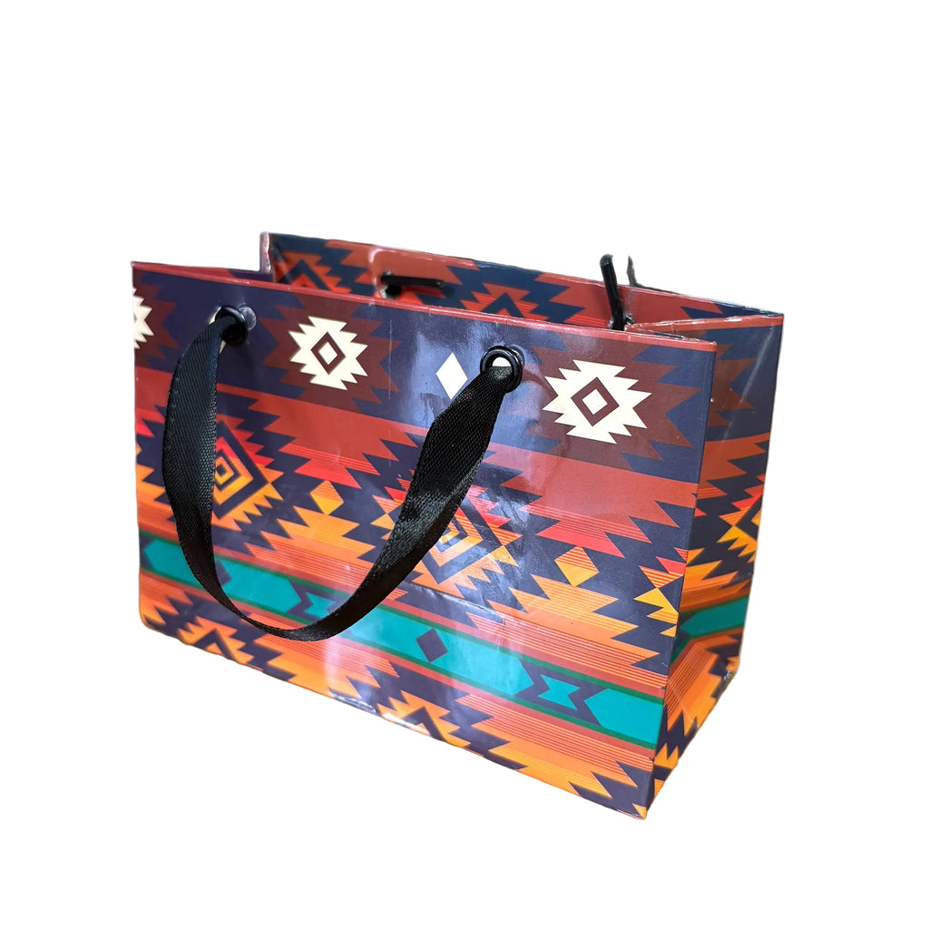 Front and side view of small giftbag.