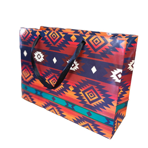 Front and side view of medium gift bag.