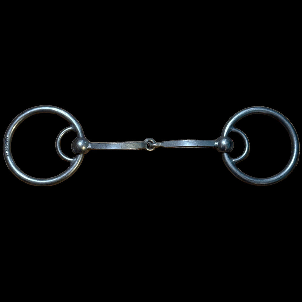 Locked O ring with 2 piece square mouthpiece.