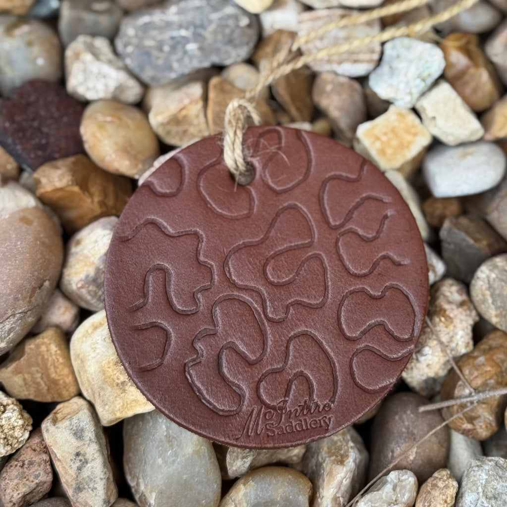 Leopard Circle with Leather Fragrance 