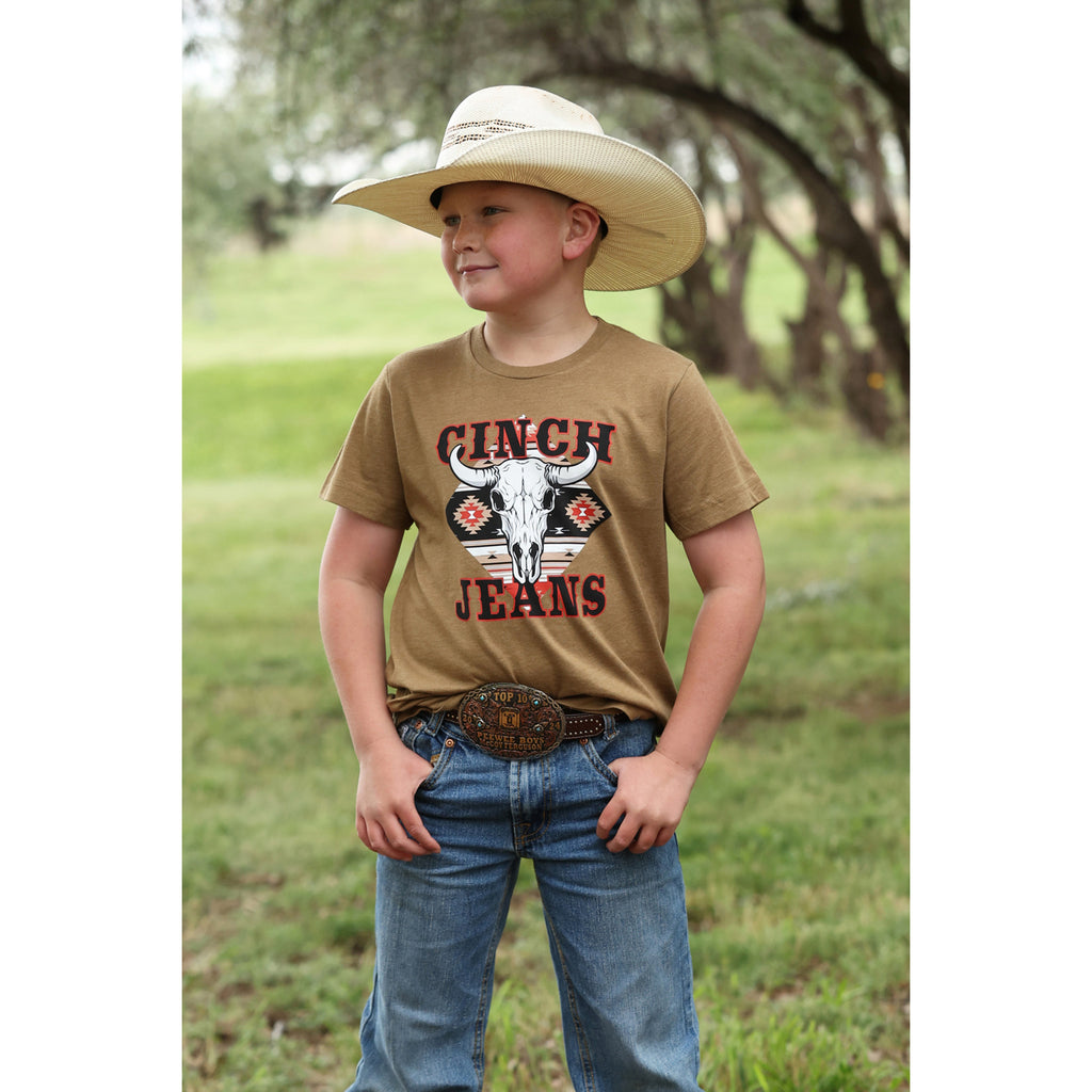 Model wearing a Brown Cinch Skull Tee