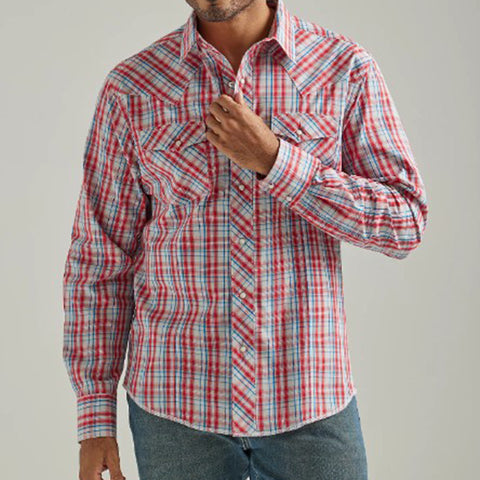 Wrangler Men's Blue and Red Plaid Long Sleeve Shirt