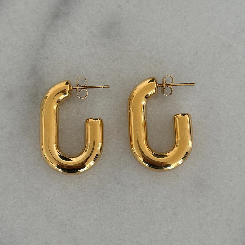 light weight, gold oval earrings 