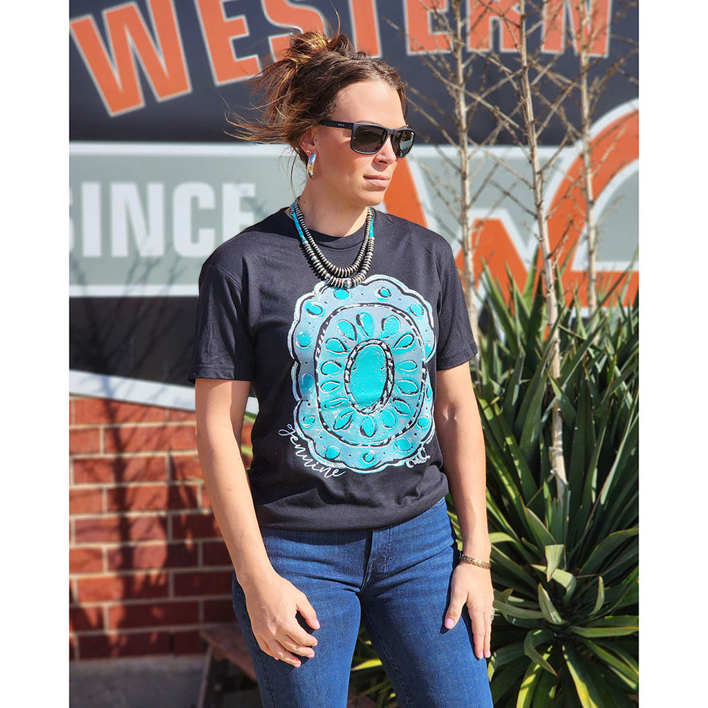 Crew neck black tee, concho design, short sleeve