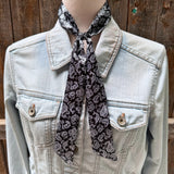 Black and White Paisley Twilly