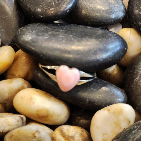 " Nell " Pink Conch Heart Ring