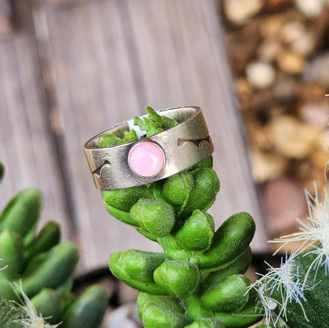 " Sunshine " Pink Conch Ring