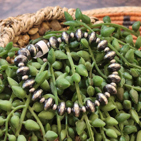 " Scarlet " Stretch Disc Bracelet