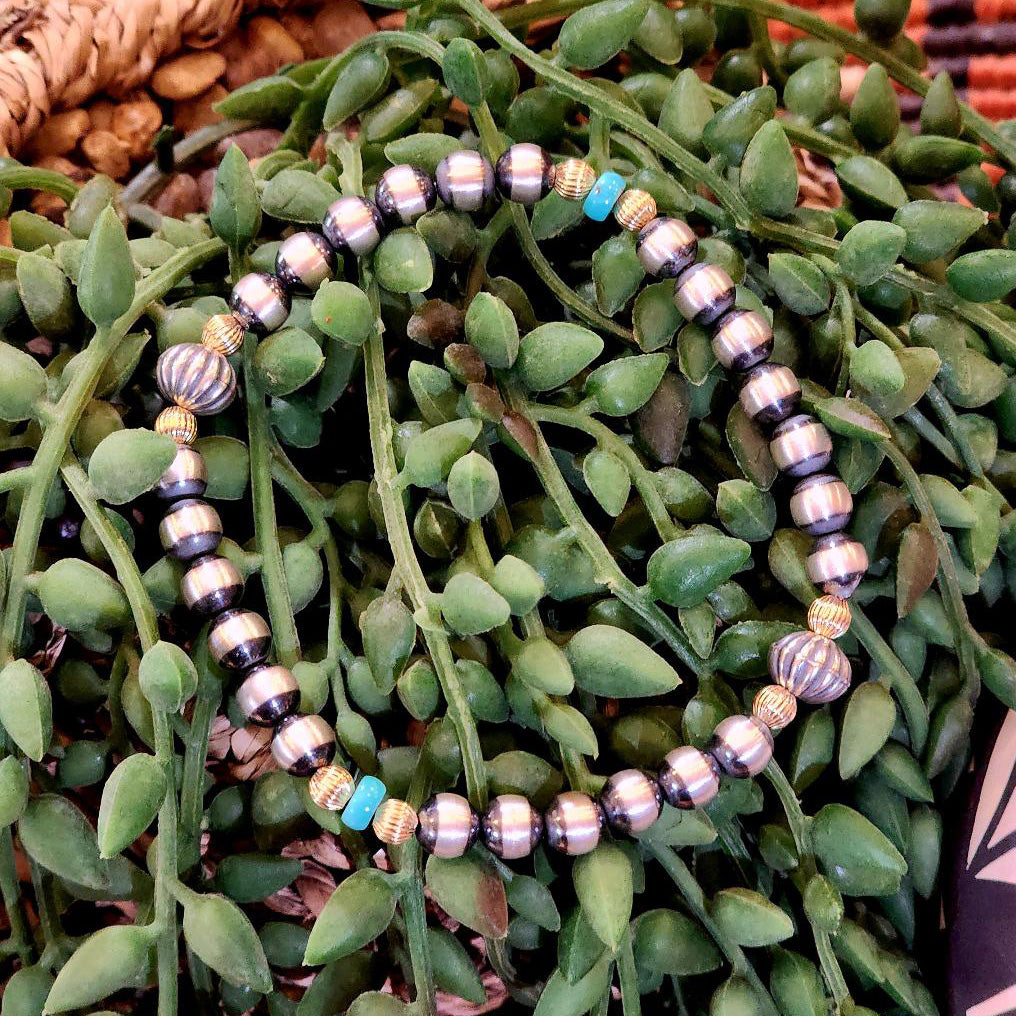 " Bess " Navajo Pearl Stretch Bracelet