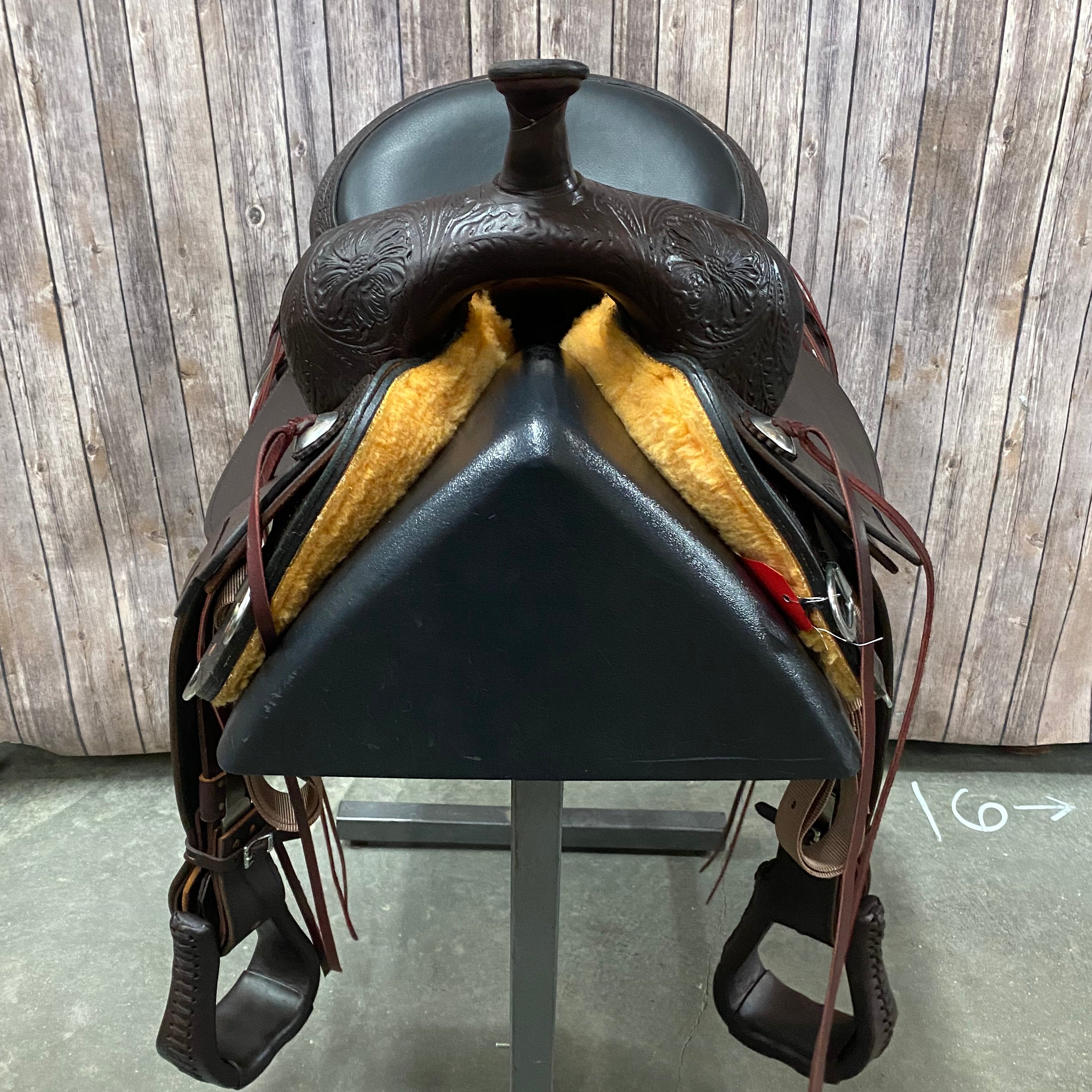 Circle Y 16 Inch Oyster Creek Trail Saddle Circle Y 16 Inch Oyster Creek Trail Saddle