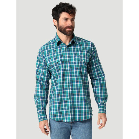 Wrangler Men's Blue and Green Plaid Shirt